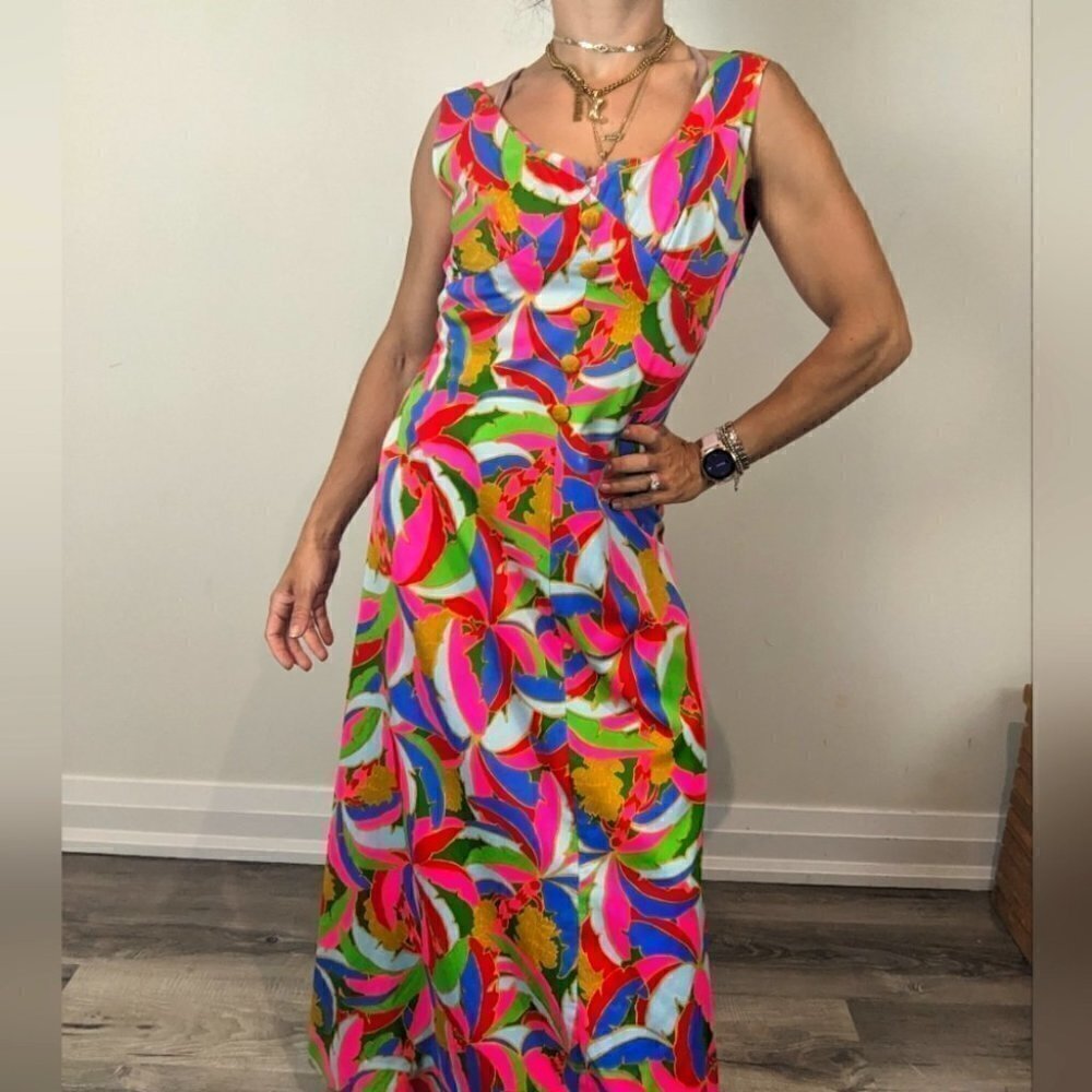SLEEVELESS Vibrant šš boho 70s maxi dress!! Stunning!